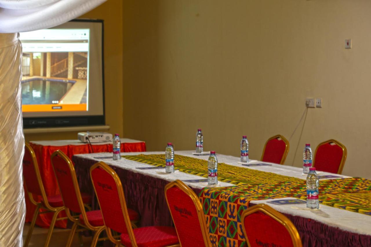 Grand Star Hotel North Legon Exteriér fotografie