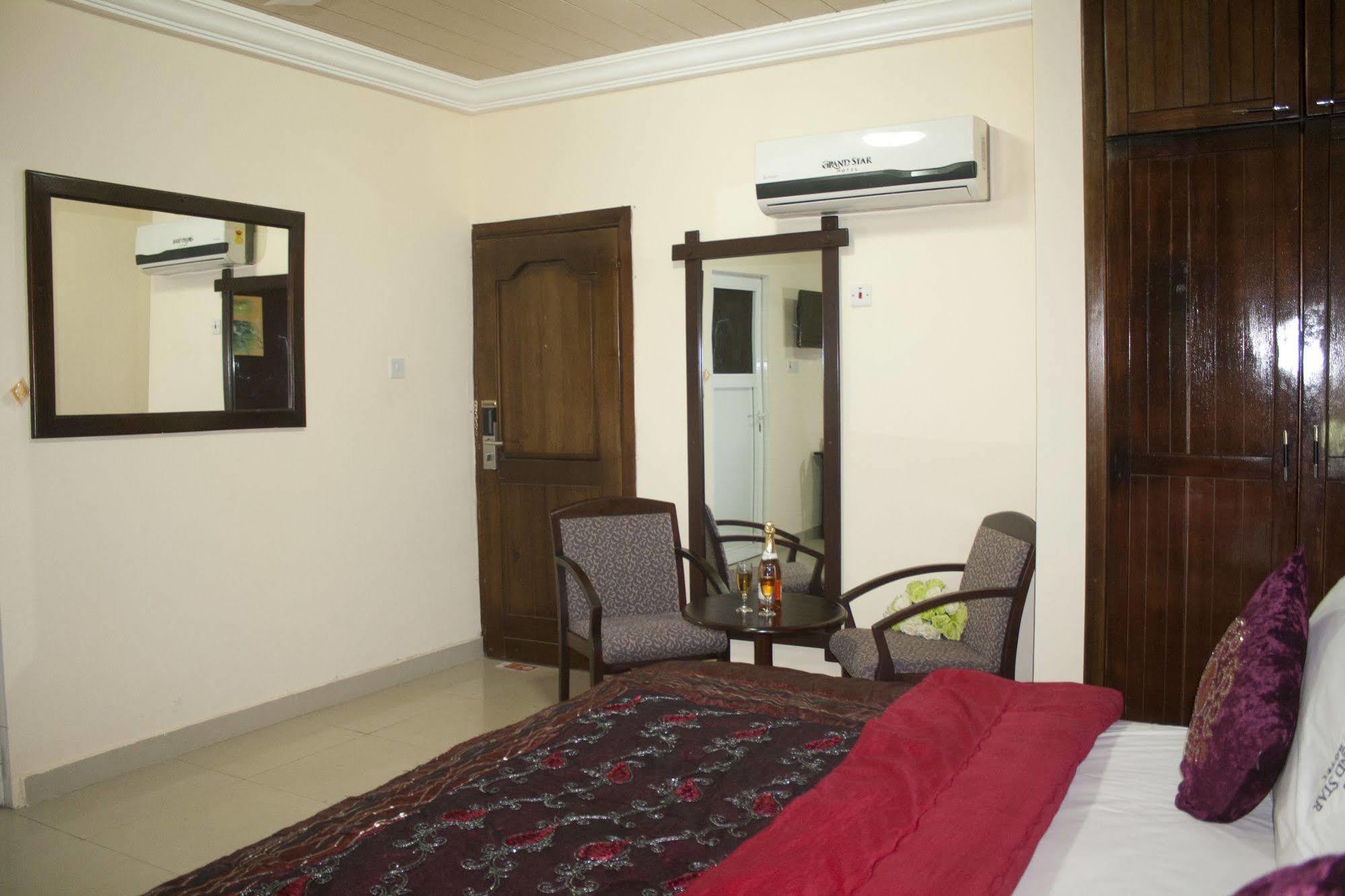 Grand Star Hotel North Legon Exteriér fotografie